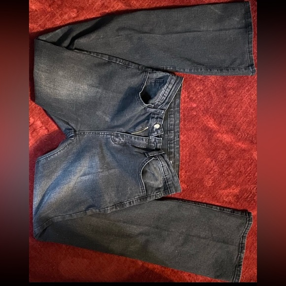 Flare jeans with a butterfly on the pocket brand SHEIN color black size small - Picture 3 of 5